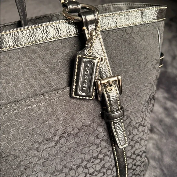 Coach Signature Gallery Jacquard Black Tote Purse Carryall - Picture 4 of 6